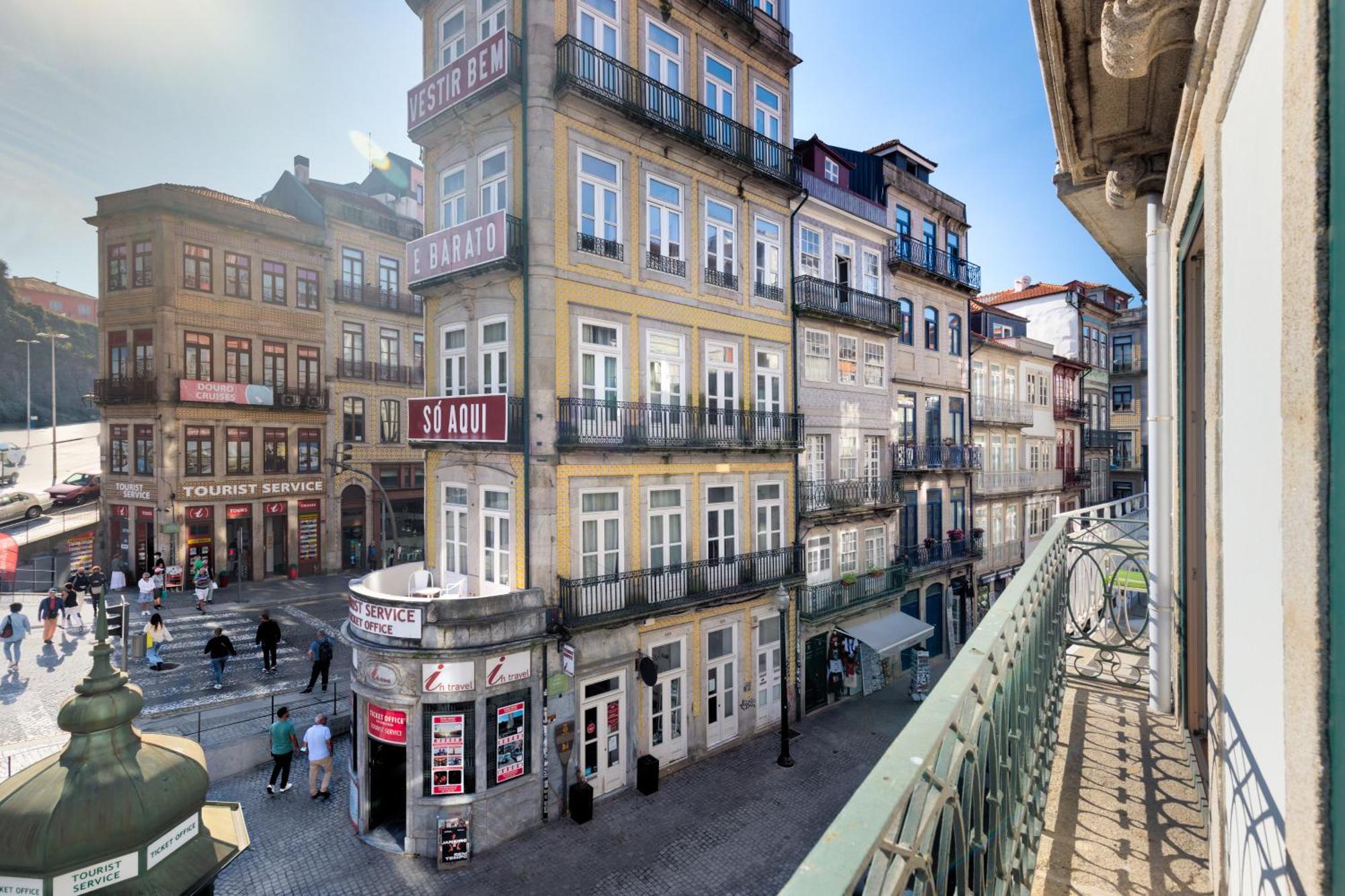 Inbloom Apartments Porto Oda fotoğraf